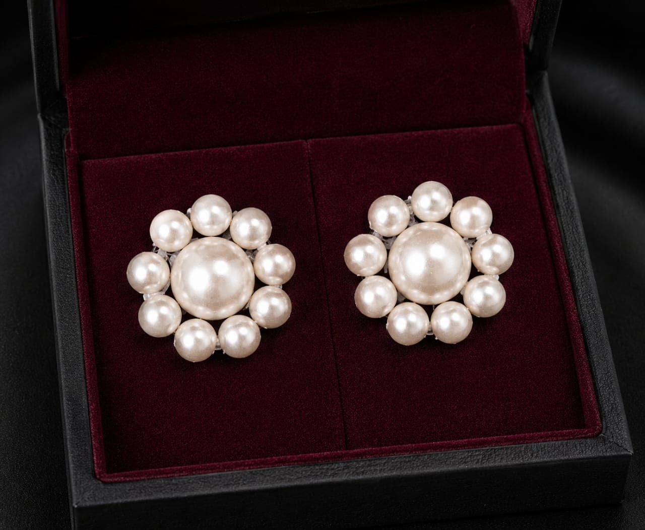 Classic handmade jewellery piece 09
